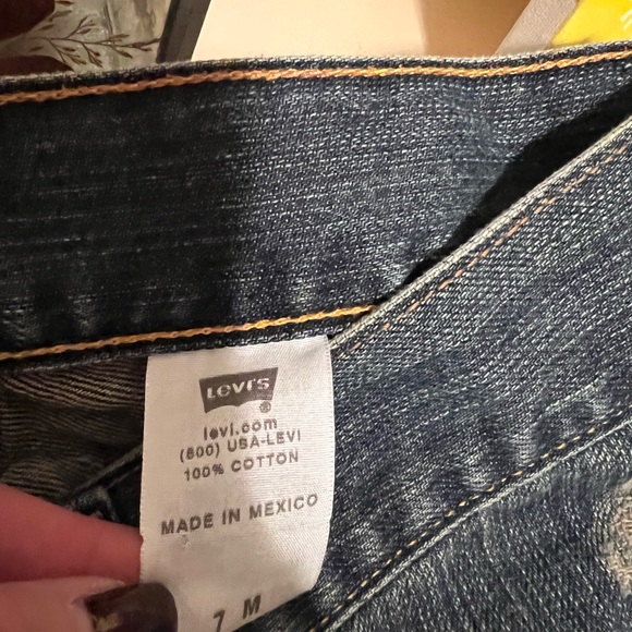 Levi’s jeans in size 7 M - Picture 13 of 15